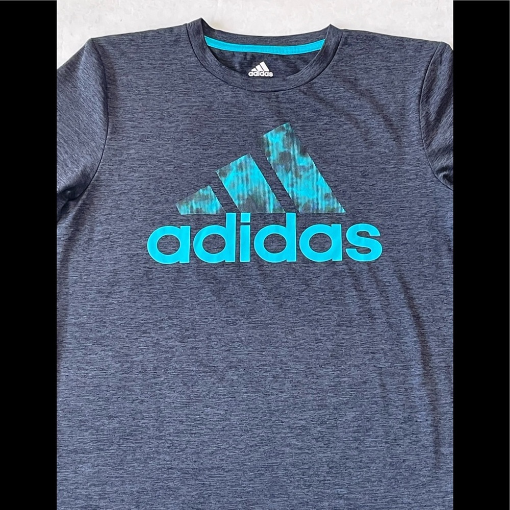 ADIDAS BOYS Climalite Tee LARGE - Picture 3 of 8